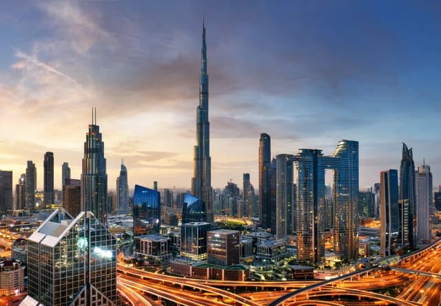 Największy budynek na świecie - Burj Khalifa i jego niezwykłe cechy